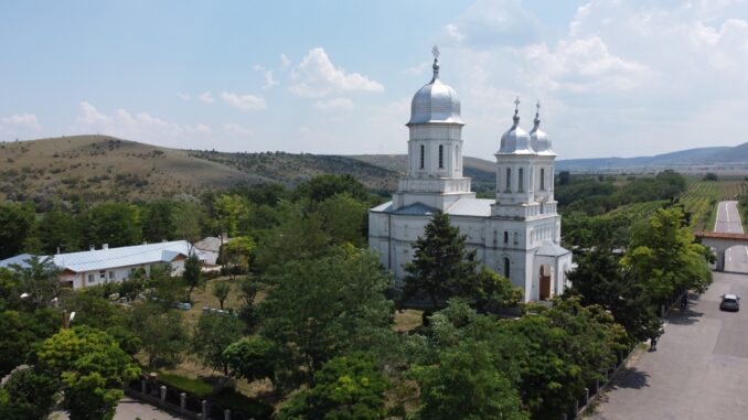 FOTO VIDEO Mănăstirea Saon completează triunghiul religios din